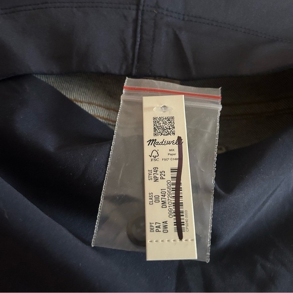 Madewell Maternity Over-the-Belly Kick Out Crop Jeans Oneida Wash NWT Size 25P - Picture 5 of 9